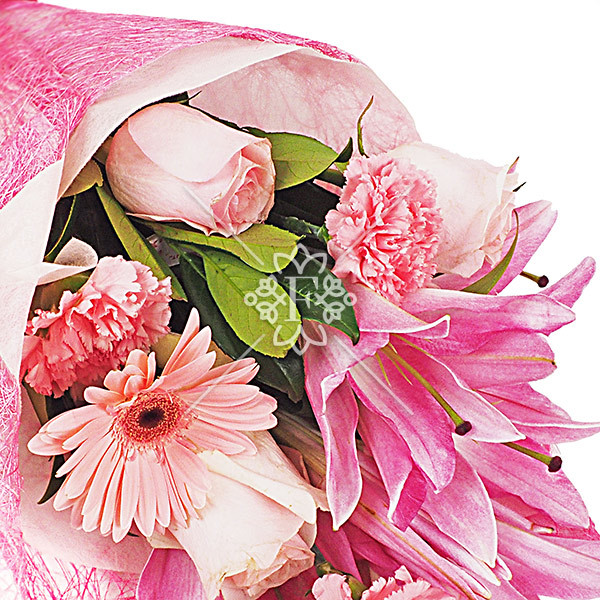 Малиновое наслаждение - букет из лилий, гербер и роз